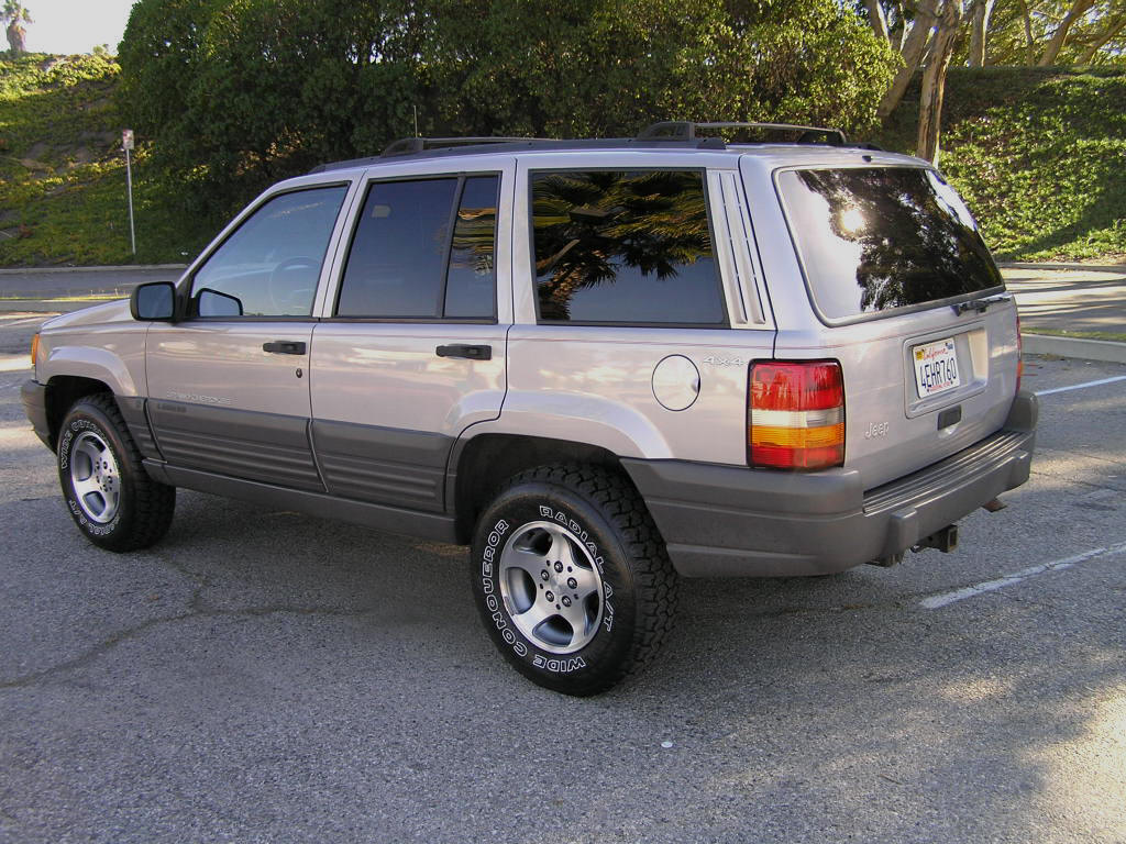 1996 jeep grand cherokee character